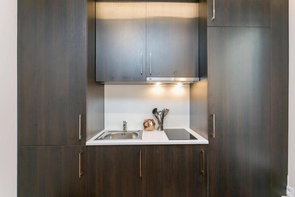 Appartamento Great Sized Studio Next To Invalides Parigi